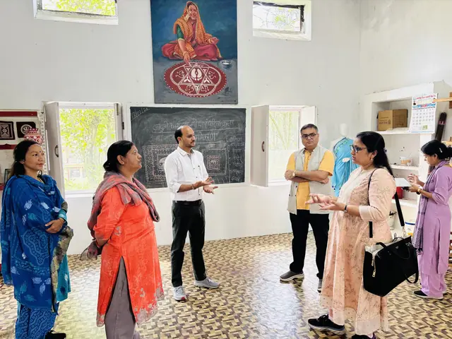 अध्ययन भ्रमण — हवालबाग, अल्मोड़ा