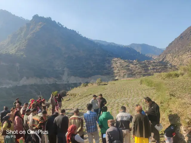 सौर ऊर्जा उपकरण प्रदर्शन एवं प्रशिक्षण — चकराता