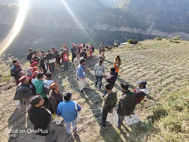 सौर ऊर्जा उपकरण प्रदर्शन एवं प्रशिक्षण — चकराता
