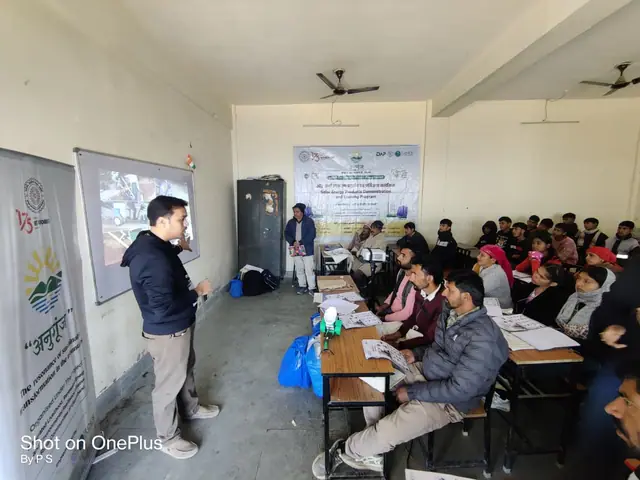 सौर ऊर्जा उपकरण प्रदर्शन एवं प्रशिक्षण — कालसी