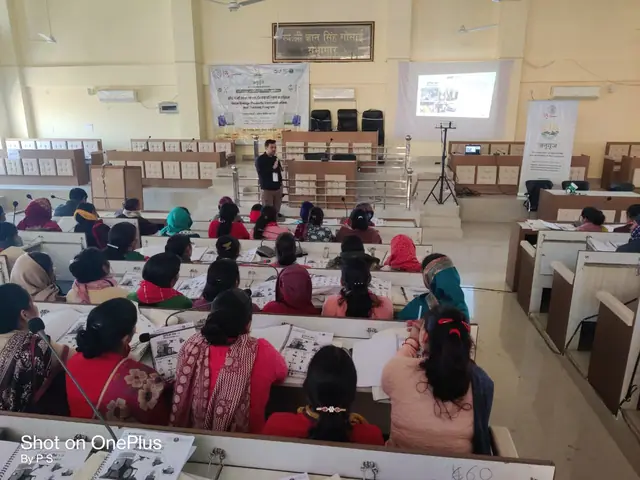 सौर ऊर्जा उपकरण प्रदर्शन एवं प्रशिक्षण — नरेन्द्रनगर