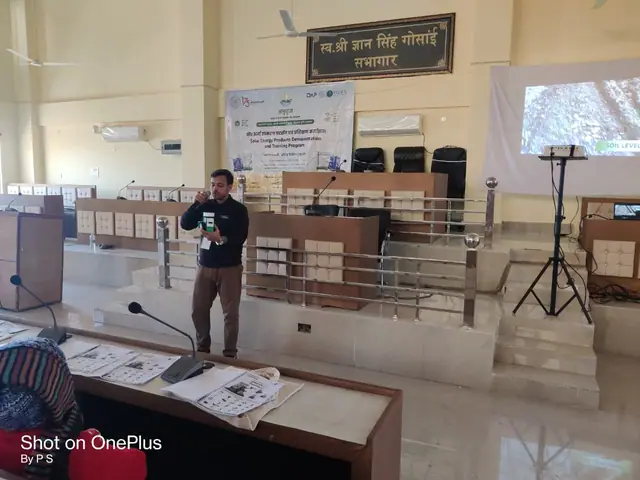 सौर ऊर्जा उपकरण प्रदर्शन एवं प्रशिक्षण — नरेन्द्रनगर