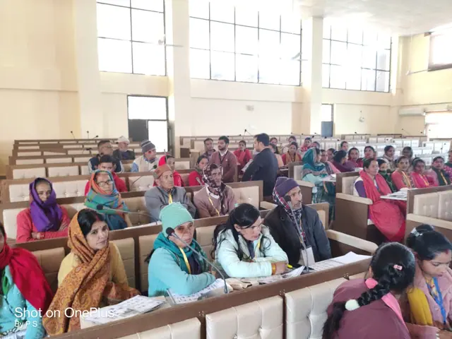 सौर ऊर्जा उपकरण प्रदर्शन एवं प्रशिक्षण — नरेन्द्रनगर