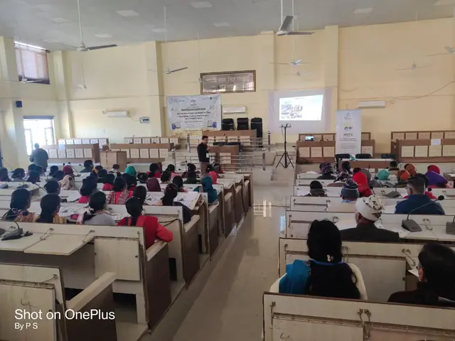 सौर ऊर्जा उपकरण प्रदर्शन एवं प्रशिक्षण — नरेन्द्रनगर