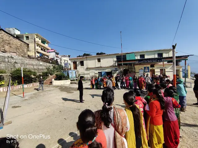 सौर ऊर्जा उपकरण प्रदर्शन एवं प्रशिक्षण — नरेन्द्रनगर